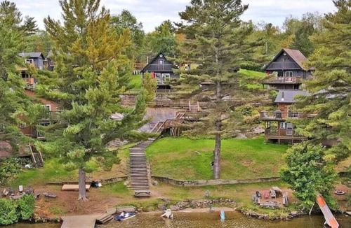 Gravenhurst Resort | Deer Chalet at Granite Ridge