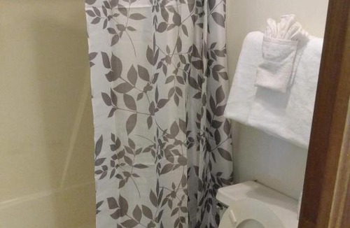 Cambridge Hotel | Deer Creek Motel