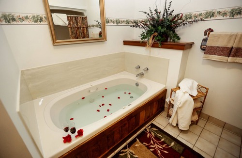 McClellandtown House | Deer Creek Winery at Watson Estate