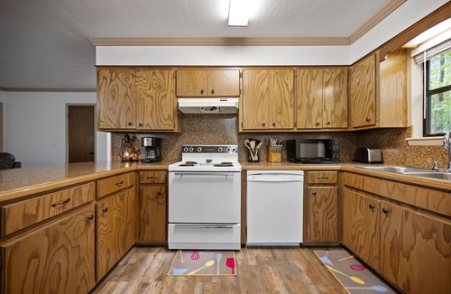 Broken Bow Cabin | Deer Crossing Cabin Cabin in heart of Hochatown, 259, Broken Bow Lake
