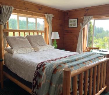 Deer Harbor Hotel | Deer Harbor Inn