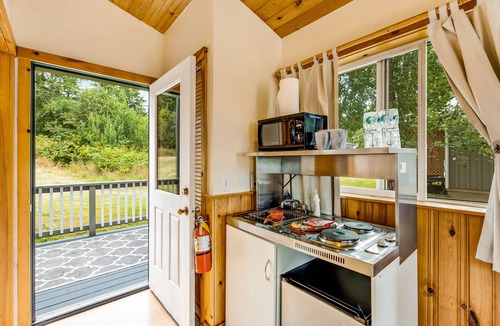 Deer Harbor Hotel | Deer Harbor Inn