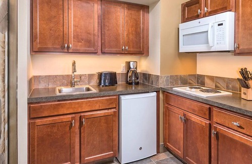 Deer Harbor Resort | Deer Harbor Resort Studio Deluxe Cottage