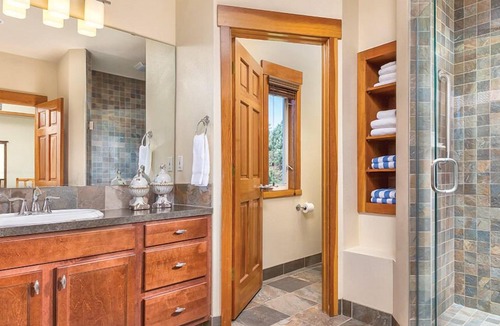 Deer Harbor Resort | Deer Harbor Resort Studio Deluxe Cottage