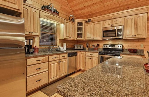 Walnut Mountain Cabin | Deer Haven - Dog Friendly, Game Room -Minimum Age