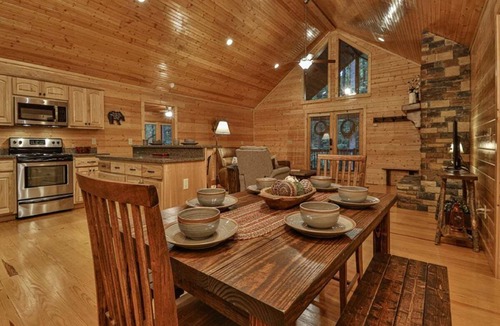 Walnut Mountain Cabin | Deer Haven - Dog Friendly, Game Room -Minimum Age