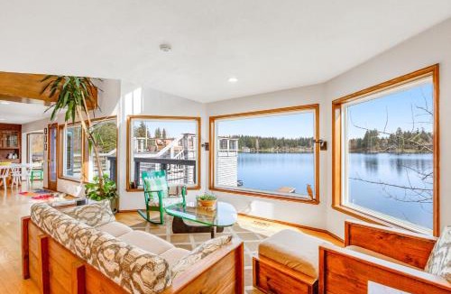 Clinton House | Deer Lake Shores