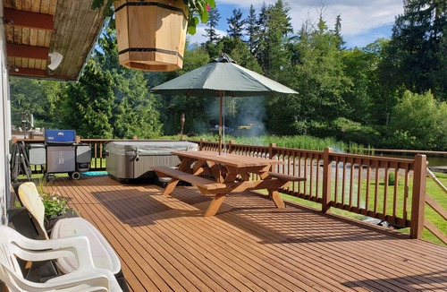 Clinton Cabin | Deer Lake Summer Getaway