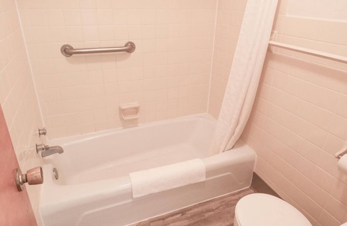 Sundance Hotel | Deer Lodge Motel