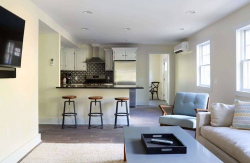 Jeffersonville House | Deer Meadows - Country Lodge with Hot Tub