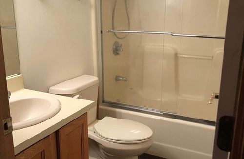 North Woodstock Condo | Deer Park/Loon Mtn. - Riverfront Condo – Near Clubhouse