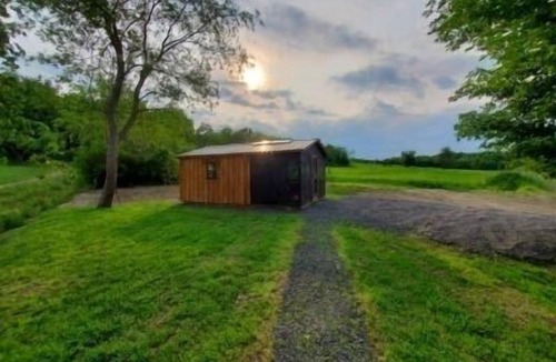 Rock Stream Cabin | Deer Path Off Grid Cabin