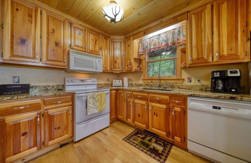 Blairsville House | Deer Ridge - Fireplace- Hot Tub