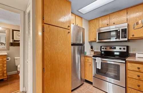 Gatlinburg Condo | Deer Ridge Mountain Resort C102 | Stunning Mountain Views + Pool!