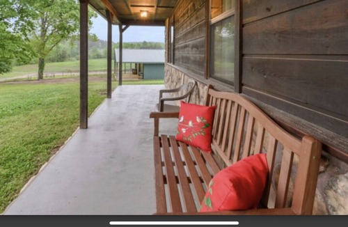 Smithville House | Deer Ridge Retreat