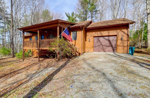 Sparta House | Deer River Retreat: Cabin Feel w/Modern Touches