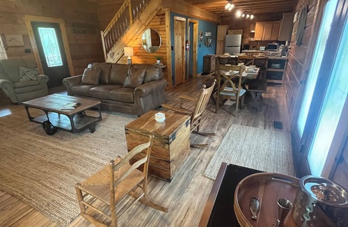 Byrdstown Cabin | Deer Run - A Peaceful cabin hideaway!