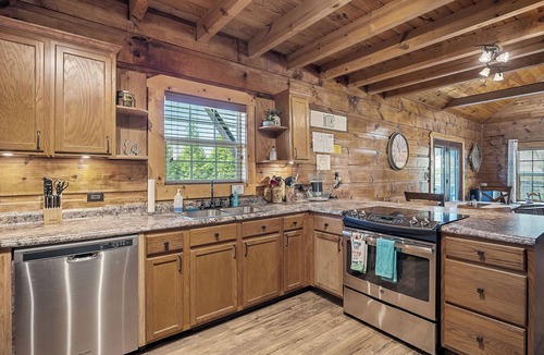 Byrdstown Cabin | Deer Run - A Peaceful cabin hideaway!