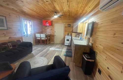 Licking Cabin | Deer Run Cabin