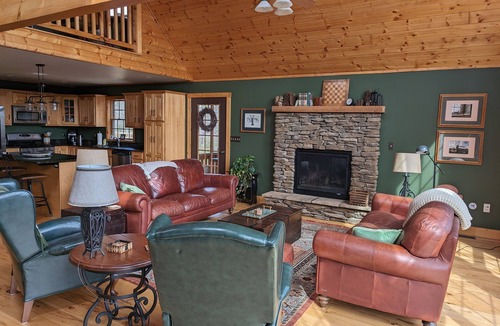 Peach Glen House | Deer Run Lodge - hike, swim, relax, explore!