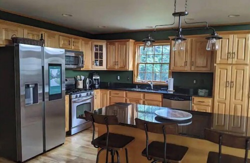 Peach Glen House | Deer Run Lodge - hike, swim, relax, explore!