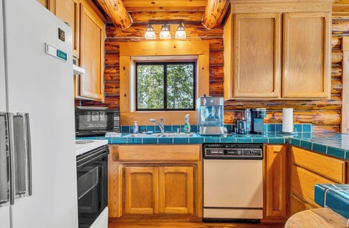 Twain Harte Cabin | Deer Show Cabin + Pool Table