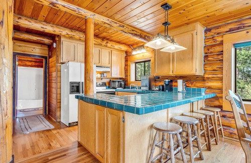 Twain Harte Cabin | Deer Show Cabin + Pool Table