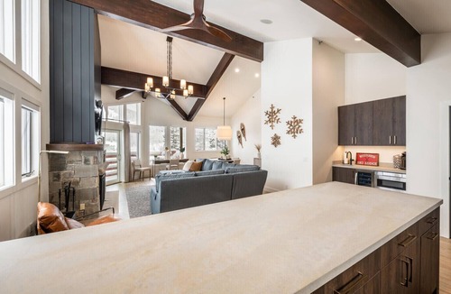 Deer Valley House | DEER VALLEY - WALK to SILVER LAKE Lifts & Dining - PRIVATE HOT TUB W/VIEWS