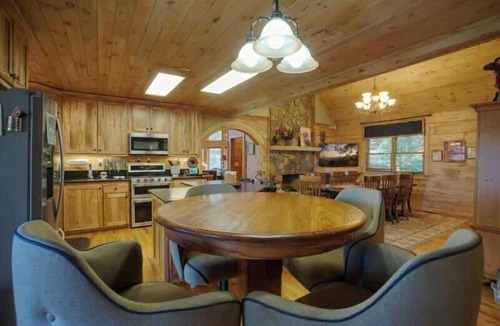 Boone Cabin | Deer-View-Lodge
