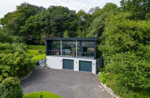 Ebford House | Deer Vue