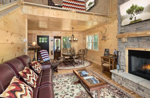 Fleetwood House | Deerest Cabin
