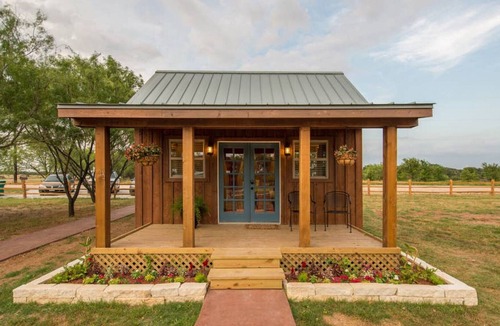 Lacy-Lakeview Cabin | Deerfield Countryside Tiny Cabin #3 - 10min to Silos at Magnolia