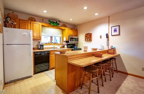 Davis Condo | Deerfield Village 042