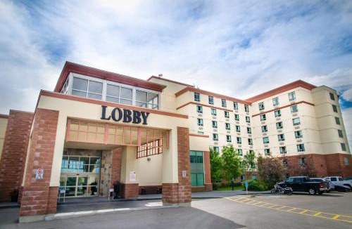 Southeast Calgary Hotel | Deerfoot Inn and Casino