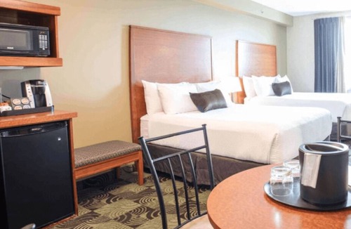 Southeast Calgary Hotel | Deerfoot Inn & Casino