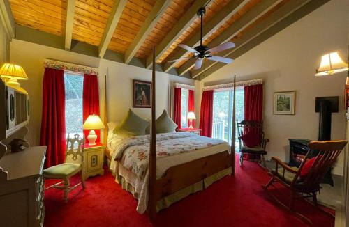 West Dover Hotel | Deerhill Inn