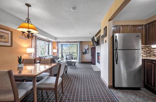 Huntsville Condo | Deerhurst - Private 3 bedroom condo