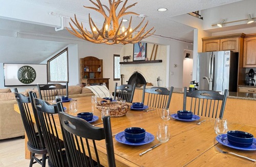 Killington House | DeerLeapLodge- hot tub, foosball, near golf course