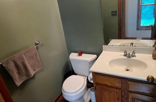 Roselawn Finance Cabin | Deervalley