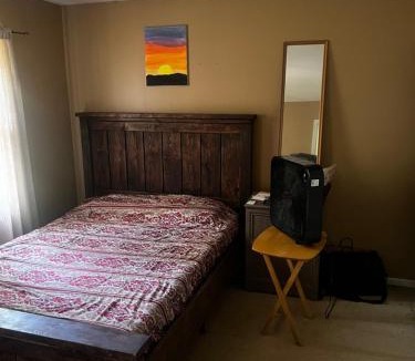 Roselawn Finance Cabin | Deervalley