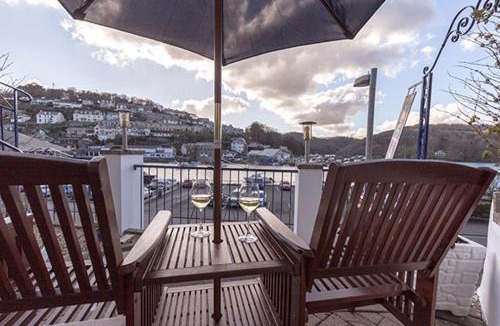 Looe House | Deganwy Hotel
