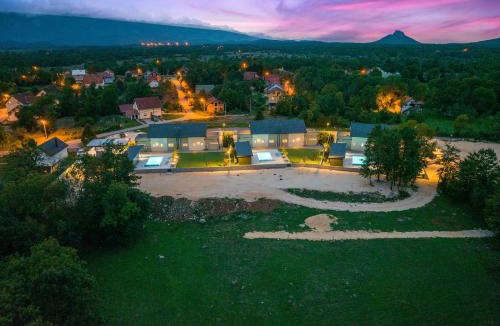 Lovinac House | Degenia Velebitica
