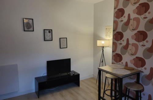 Valenciennes Apartment | Deguise 8