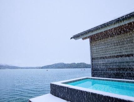 Walchwil Apartment | Dein Traum direkt am See