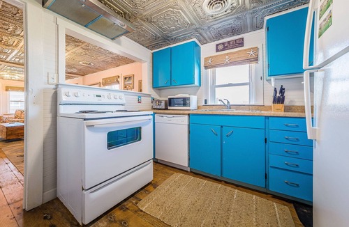 Colington House | Deja Blue - KDH MP 6, Oceanfront, Hot Tub, Pets OK, Fenced-in Dog Area, Corn Hole