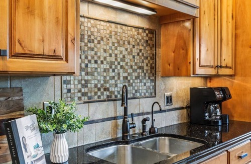 Hayden View Estates House | DeJa View - Entire Home