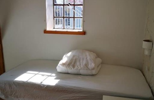 Mern House | Dejlig 3 værelses lejlighed på økologisk gård.