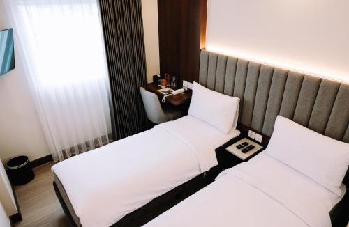 Suko Manunggal Hotel | Deka Hotel Surabaya HR Muhammad