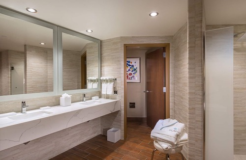 Waterloo Hotel | del Lago Resort & Casino