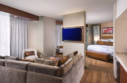 Waterloo Hotel | del Lago Resort & Casino